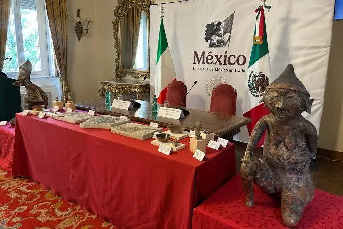 Cerámica, obsidiana y dientes de tiburón: así es el patrimonio que regresó a México